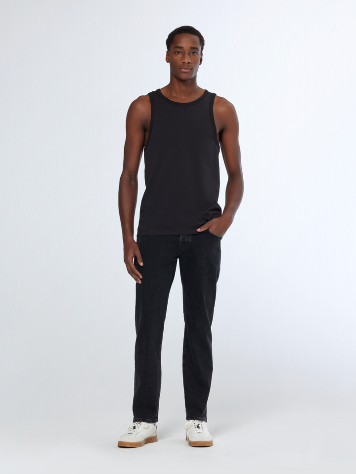 Essentials The Zee Straight Denim