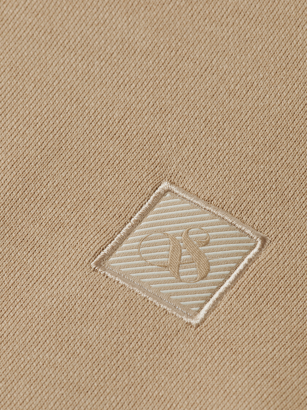 Seasonal core - badge logo hoodie