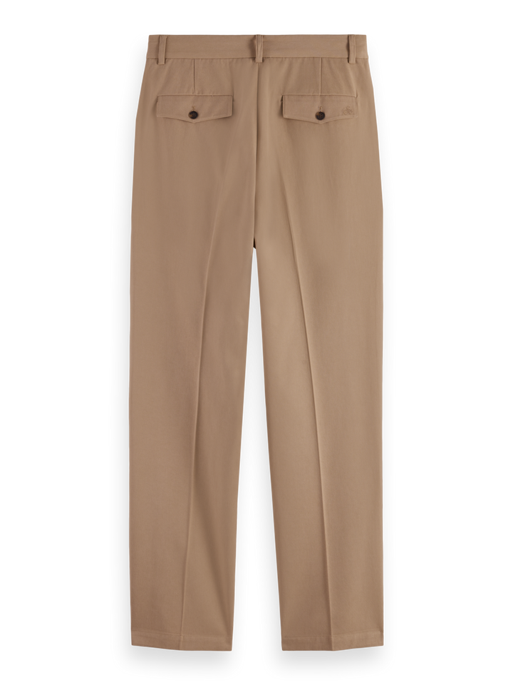 Pleated cotton/lyocell twill relaxed straight fit chino