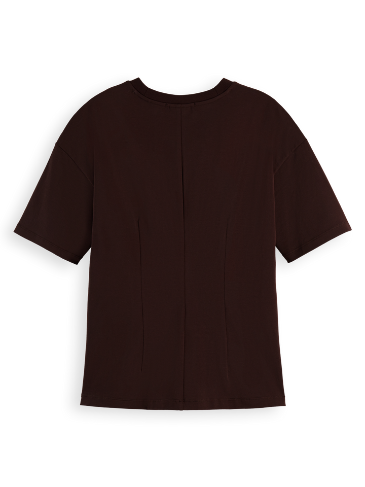 T-shirt with shaping