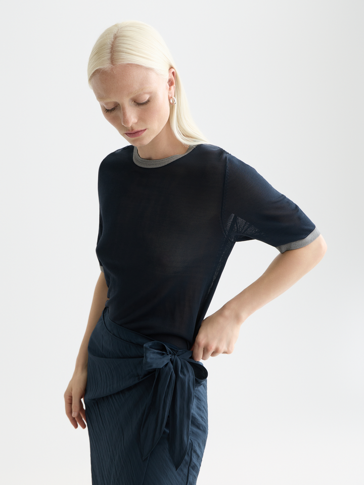 Stripe trim short sleeve pullover