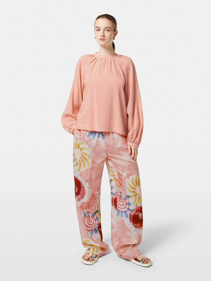 Bow detail top