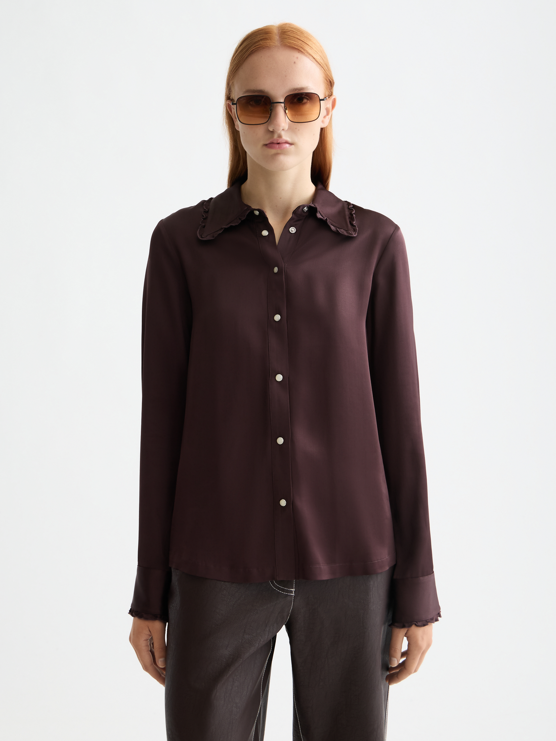 Regular fit shirt with ruffle