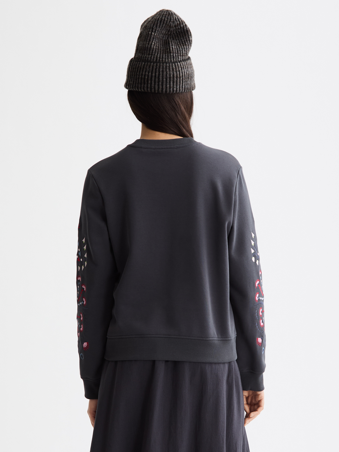 Embroidered regular fit sweatshirt