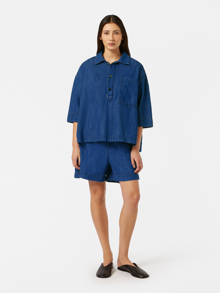 Sporty utility short in lightweight denim —  Washed Indigo