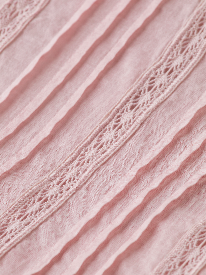 Maxi dress with pleated lace details