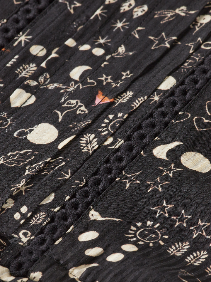 Maxi dress with lace details