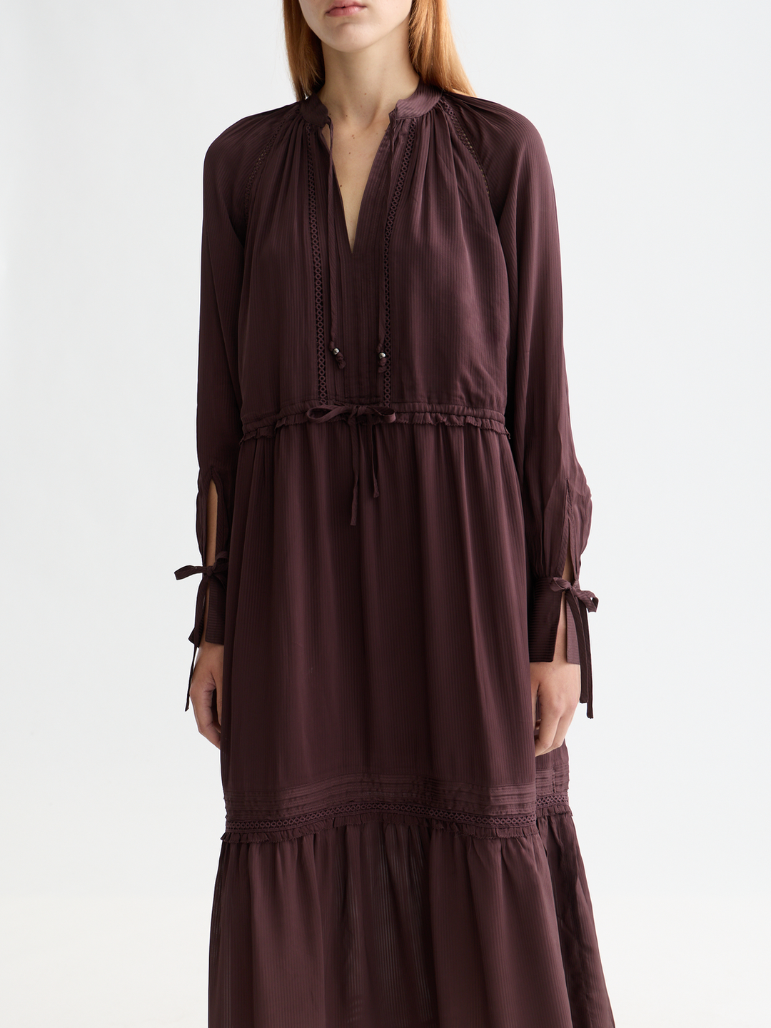 Maxi dress with lace details