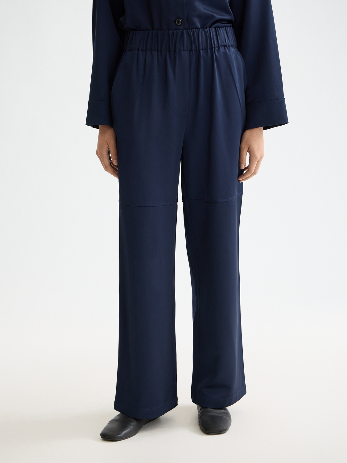 Noa high rise wide leg pull on satin pant