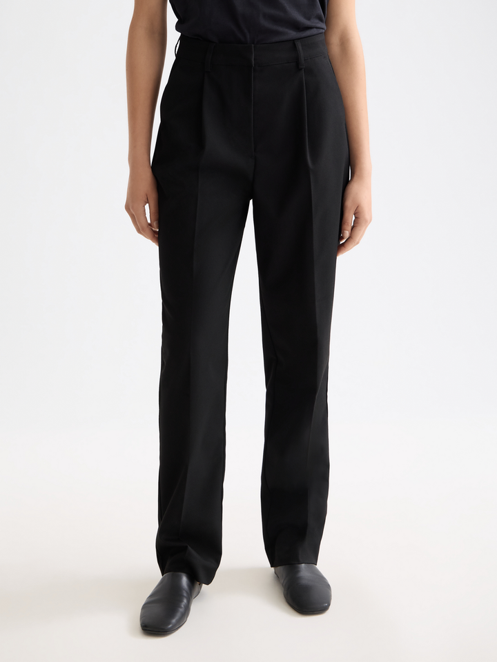 Robyn high rise relaxed gabardine tapered pant