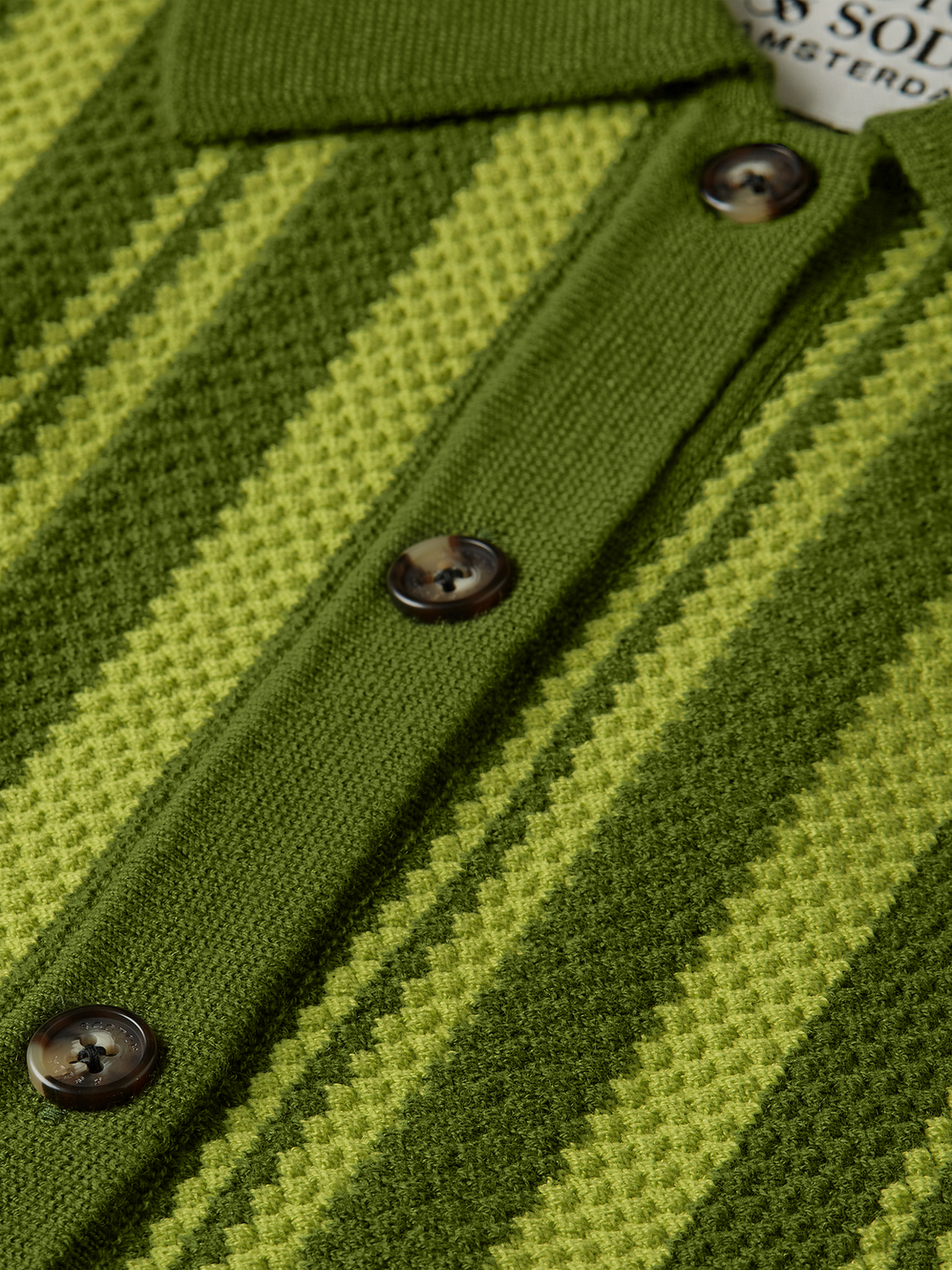 Textured vertical stripe knitted tee