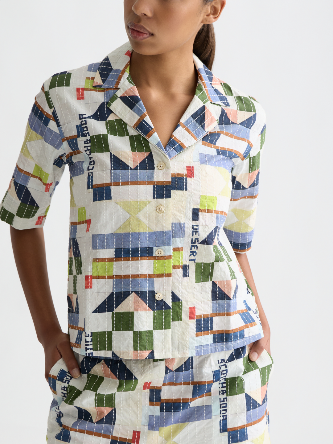 Stitch-embroidered printed  short sleeve shirt