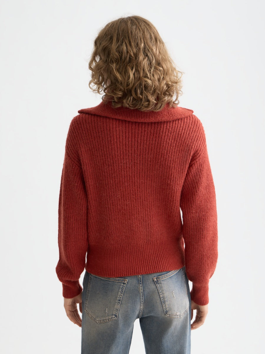 Half zip pullover