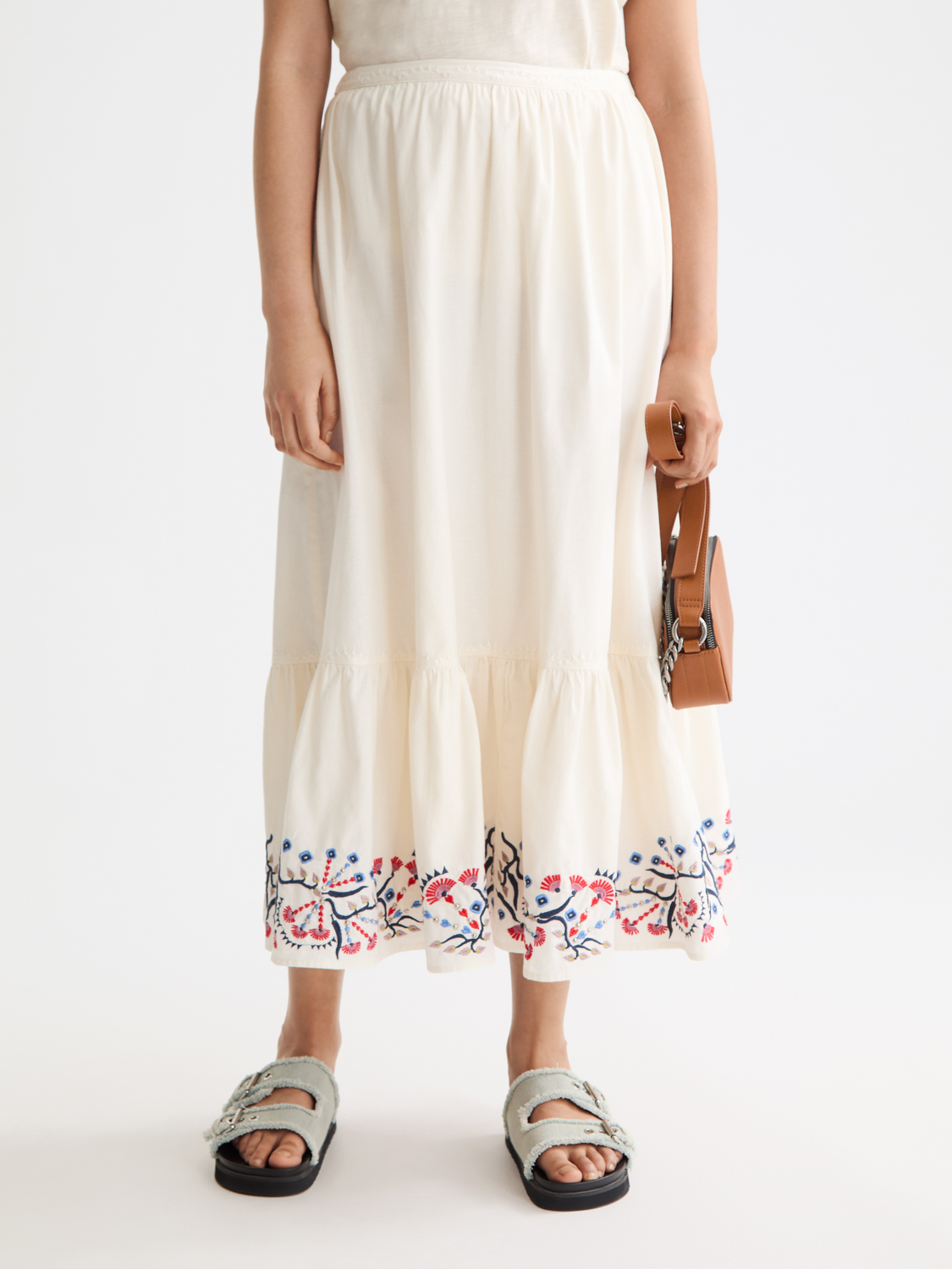 

Embroidered maxi skirt, Eggnog